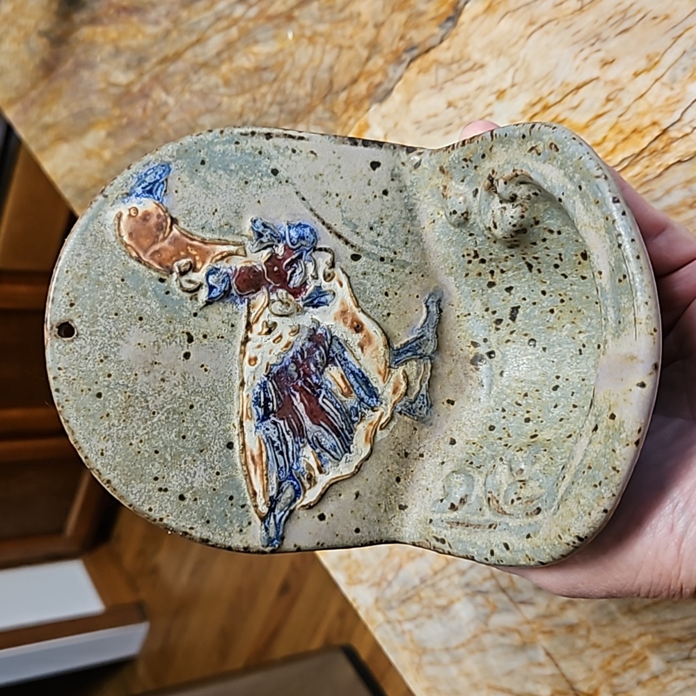 Ceramic wall bird feeder or waterer
